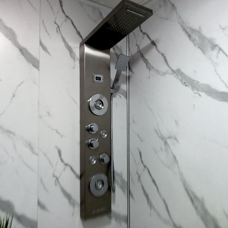 Studio Apartment In London, Bethnal Green Экстерьер фото