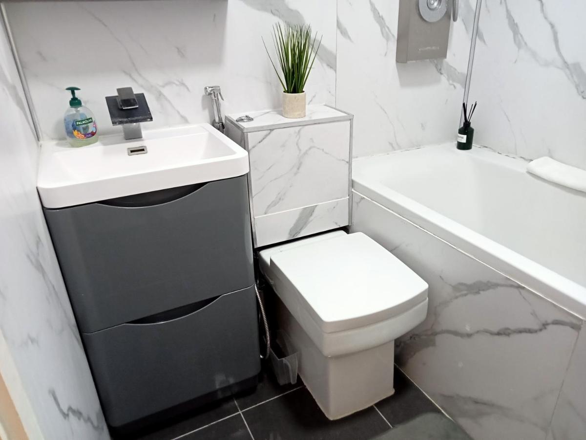 Studio Apartment In London, Bethnal Green Экстерьер фото