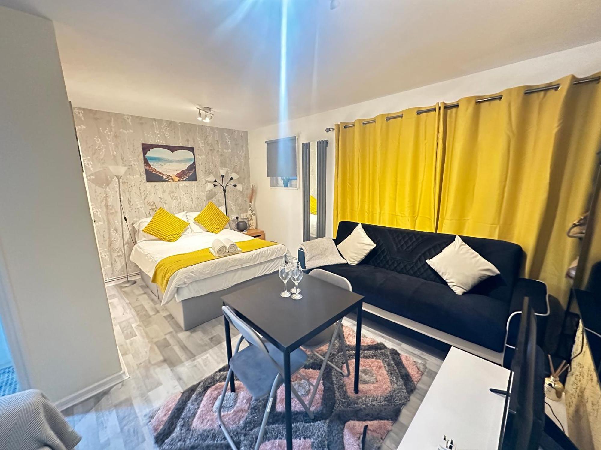 Studio Apartment In London, Bethnal Green Экстерьер фото